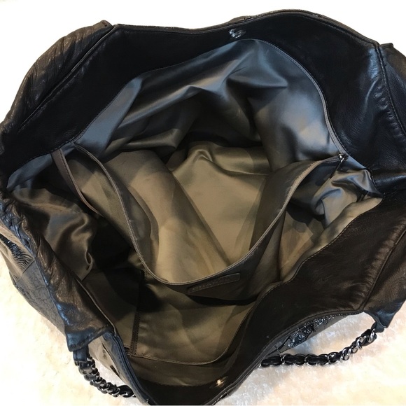 CHANEL Black Patchwork Leather Shoulder Bag - Picture 9 of 16